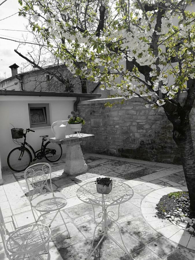 Bed & Breakfast Barbara Borgo Grotta Gigante Buitenkant foto